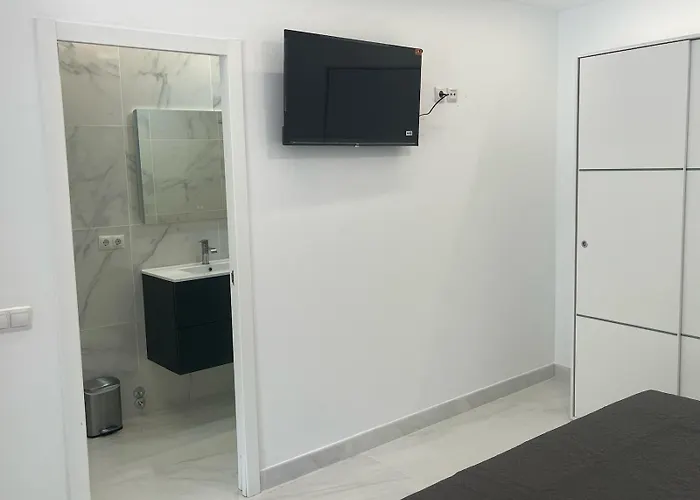 Amir 게스트하우스 3*