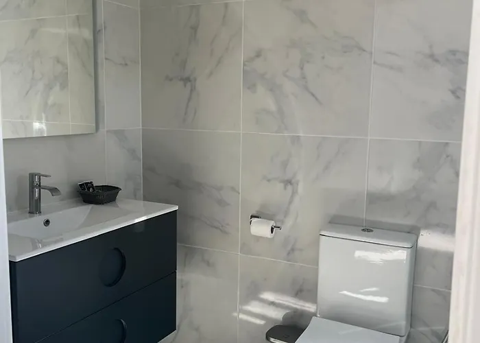 Amir 3* 푸엔히롤라